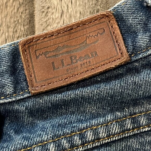 LL Bean Jeans Men’s 38x29 Classic Fit Straight Denim Medium Wash Preppy Blue - Picture 3 of 13